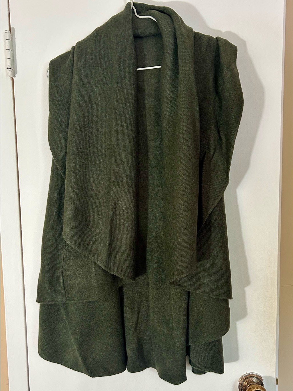 Lou Lou, Look Open-Front Olive Green Knit Vest Shawl One Size, New With Tags Nwt — image 7 of 8